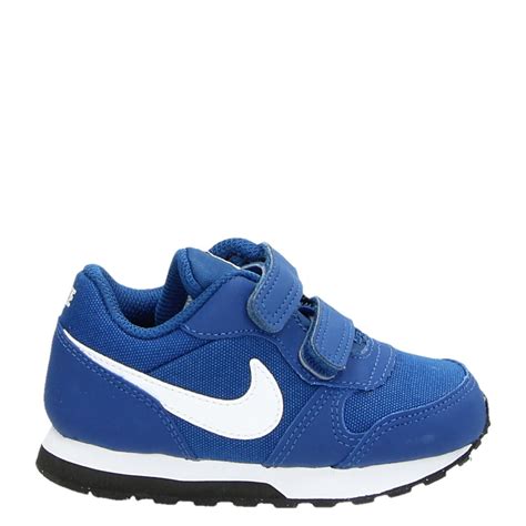 kinder nike schoenen maat 23